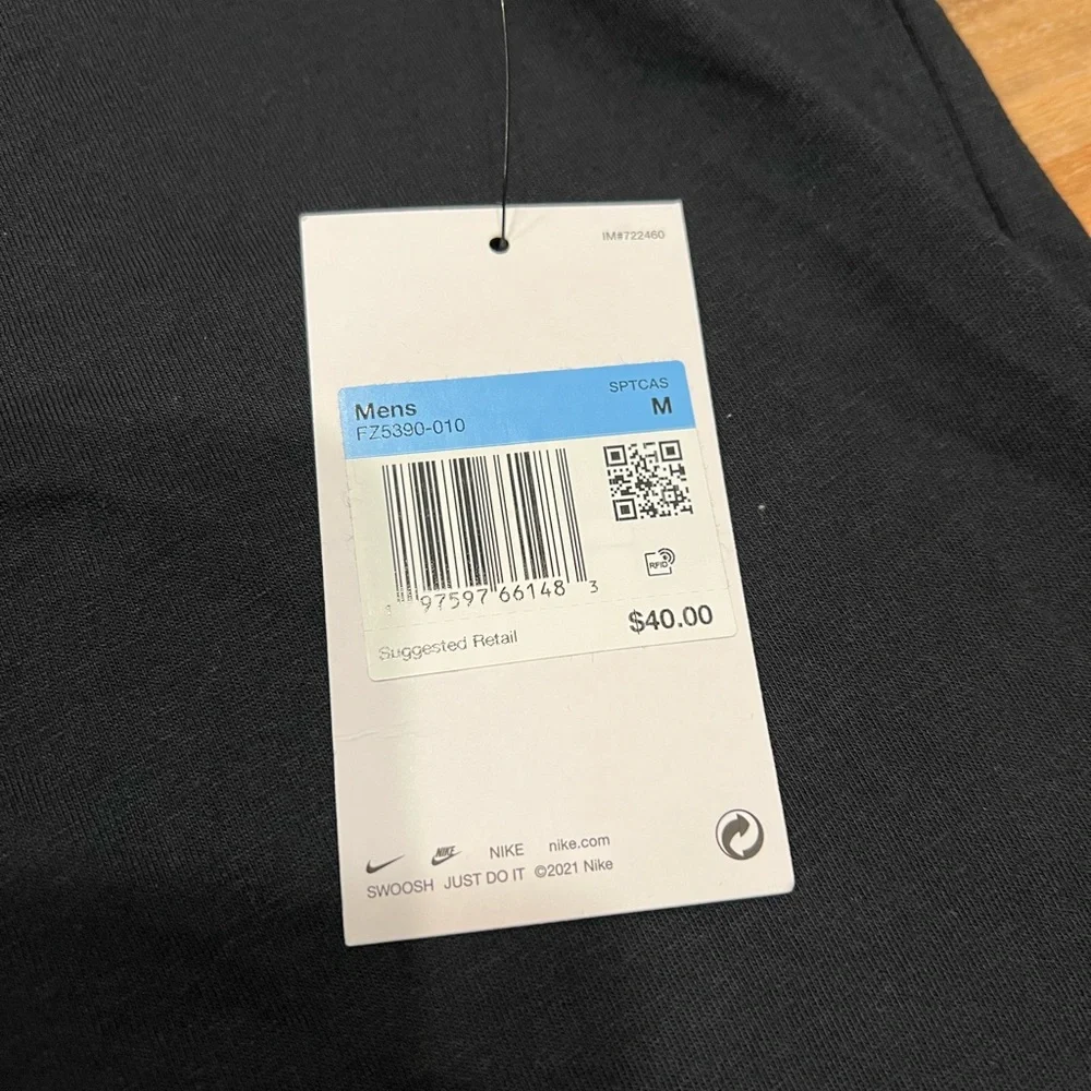 NWT Nike Men’s Black Long Sleeve Shirt The Nike Tee with Logo Size M
